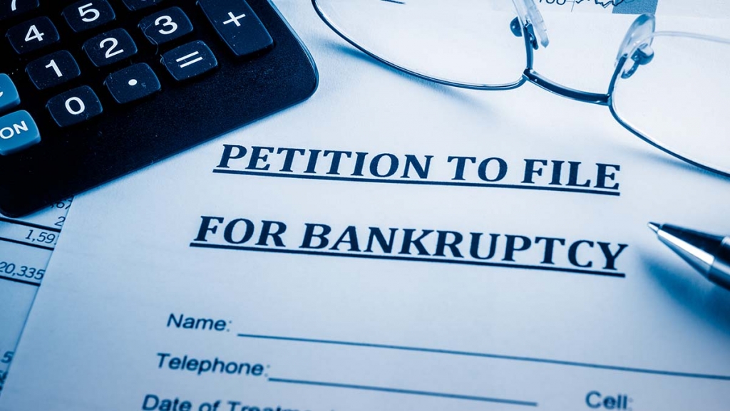 How Old Do You Have to Be to File Bankruptcy in Arizona